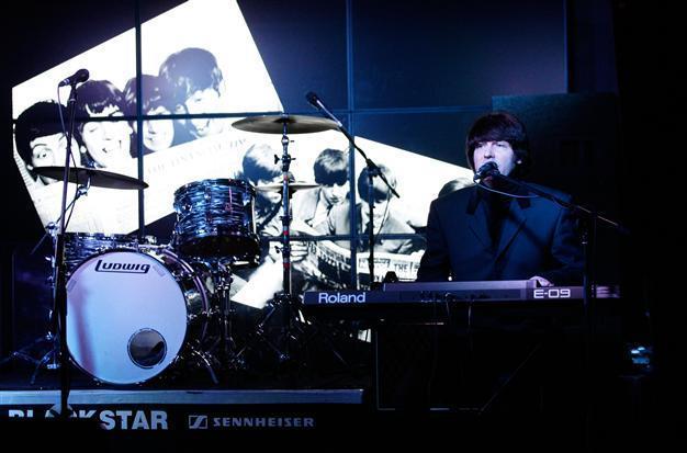 Help London theatre seeks Beatles lookalikes