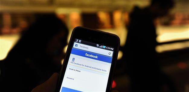 Facebook smartphone could come by next year: report