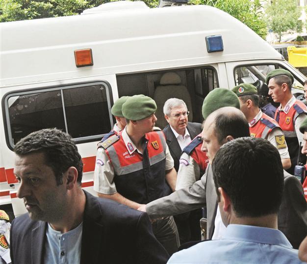 Yıldırım hospitalized with pancreas trouble