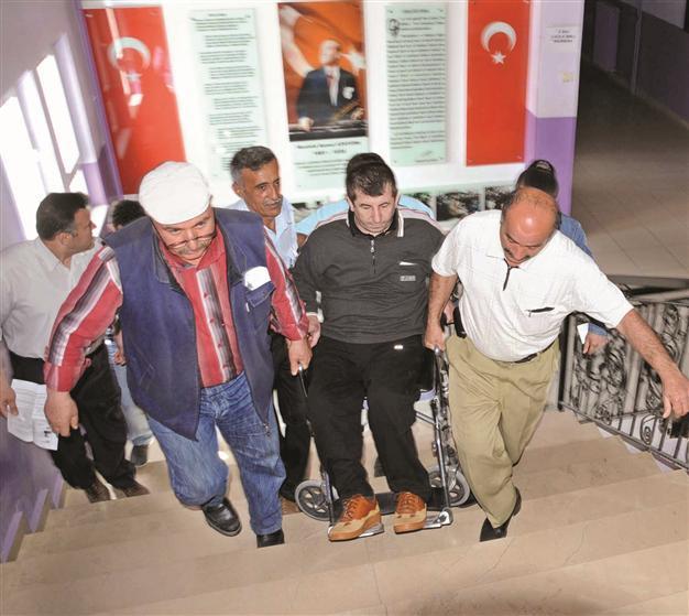 Disabled people face obstacles in exam