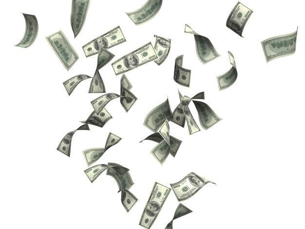 $10.000 found in sewer line in Aegean town