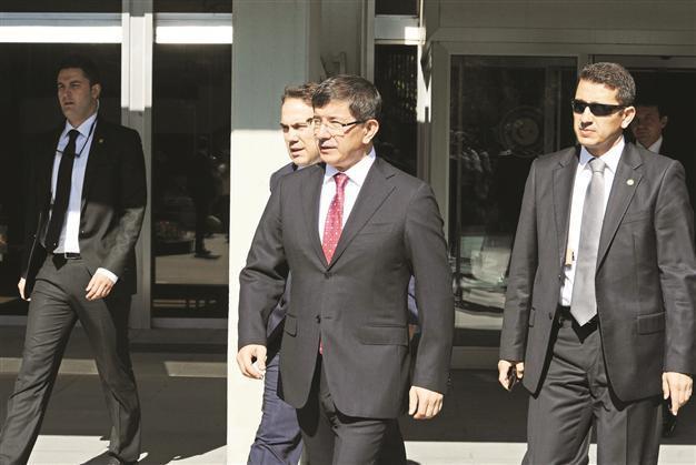 Turkey warns firms for Greek Cyprus gas