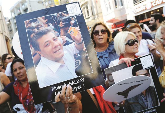 Ruling party kills plans to free jailed deputies