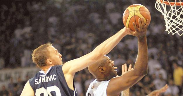 Anadolu Efes hopes to even TBL finals series