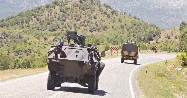 AKP, CHP hopeful on Kurdish meeting as attacks kill 2 troops