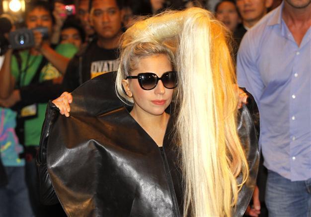 Lady Gaga concussed during show: reports