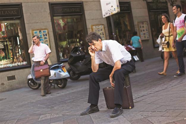 Spain and Italy under market storm ahead of Greek elections