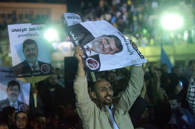 Egypt Islamic body backs Brotherhood candidate