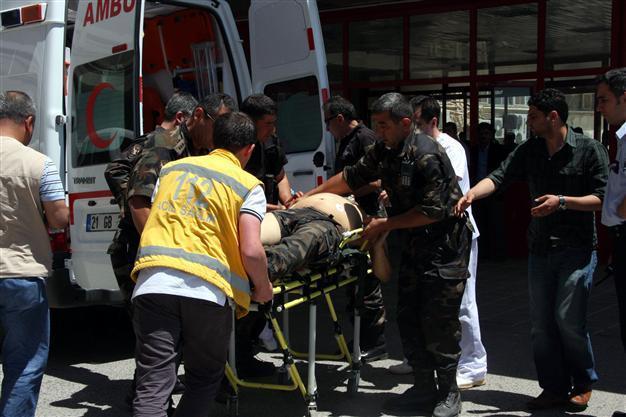 One killed, four wounded in clashes in southeast Turkey