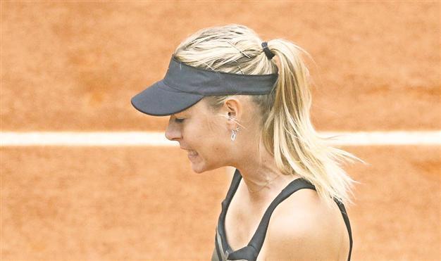 Sharapova reaches French Open semis