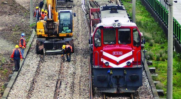 Turkey invites China for train line project