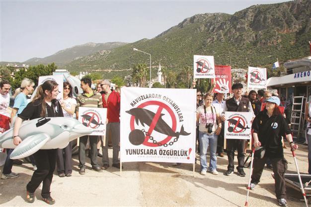 ProWal members hold protest in Kaş
