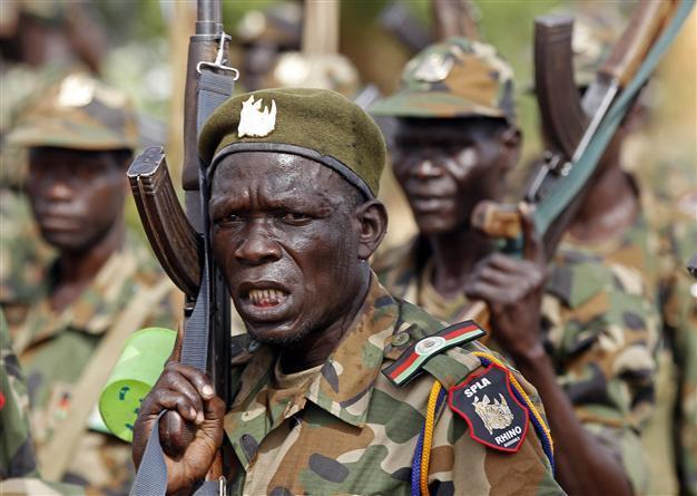 Sudan war planes bomb South Sudan town