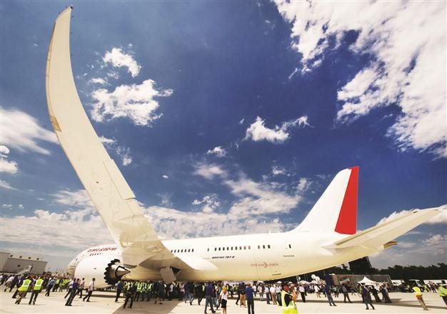 Boeing, Airbus hit by canceled orders