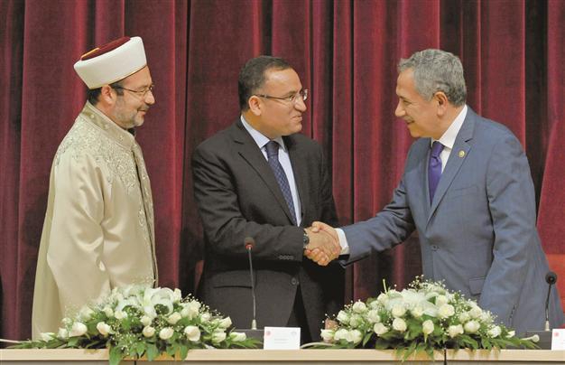 News system fury personal: Arınç