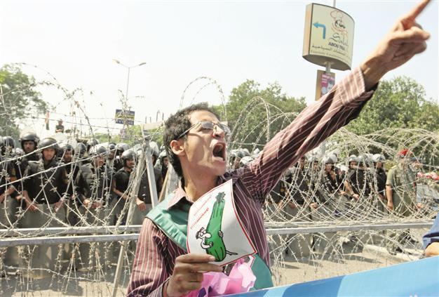 Egypt tense after court rules to dissolve assembly