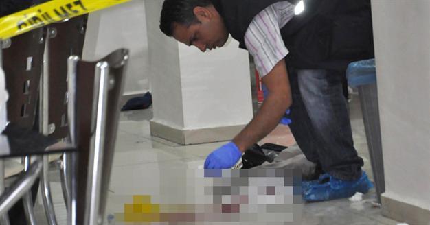 Man murders female restaurant patron in eastern Turkey