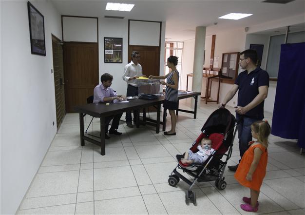 French official in India accused of child rape