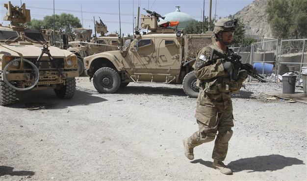 Attacks hit NATO and Afghan bases in Kandahar