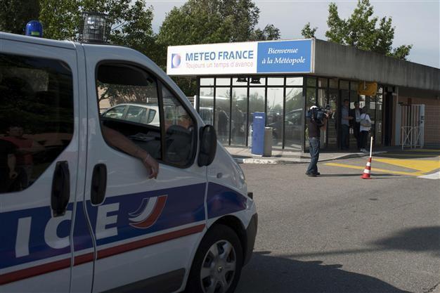 Gunman takes hostages at Toulouse bank