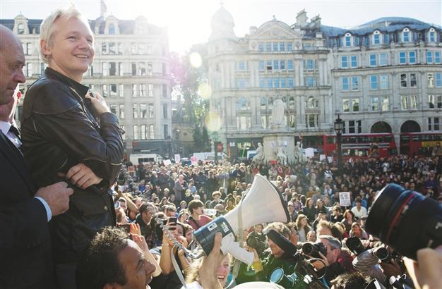 Assange faces arrest after he seeks asylum