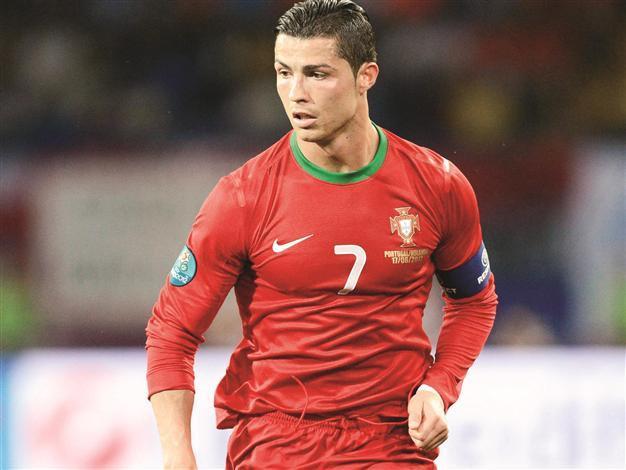 Portugal looks to bounce Czechs