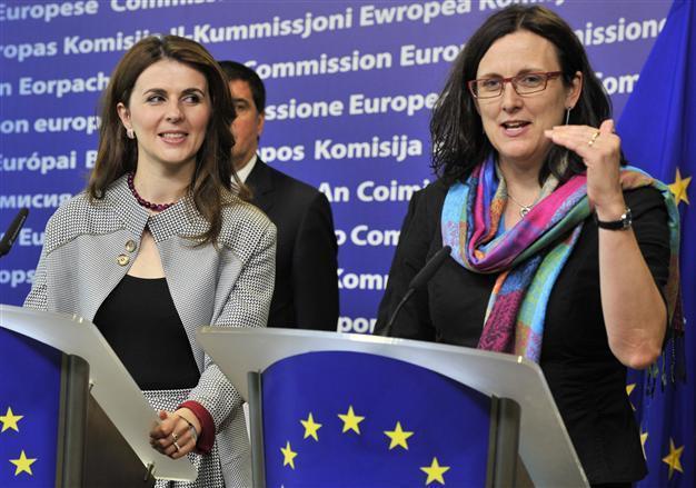EU signals easy visa plan