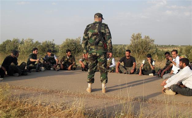 Turkey paying for guns sent to Syrian rebels by CIA: Report