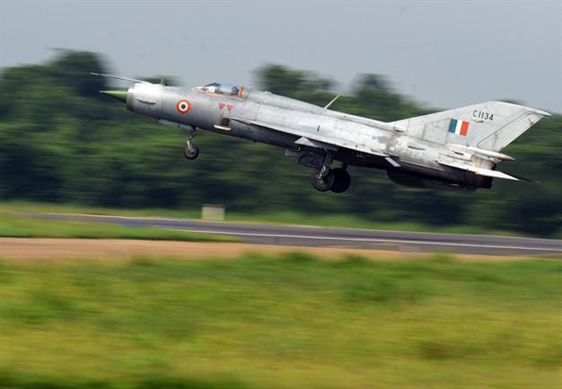 Syrian MiG pilot defects to Jordan