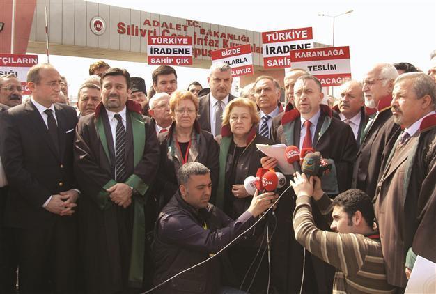 Balyoz case gets tenser as lawyers called to testify