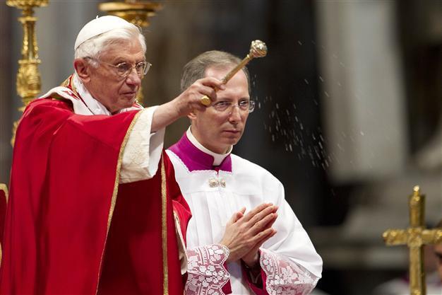 Vatican in chaos after butler arrested for leaks