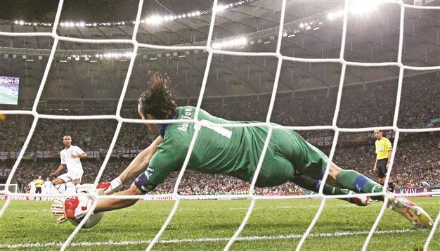 Penalty curse haunts England again