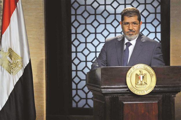 Egypt’s Morsi irks Israel with Mideast stance