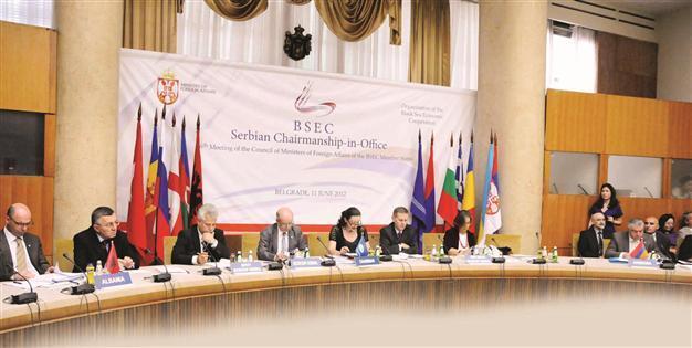 Foreign ministers meet in Belgrade