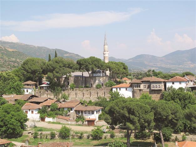 Ayşe Teyze’s potato chips ad puts Aegean town of Birgi on the map