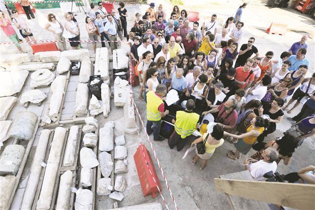 Subway work reveals ancient road in Greece