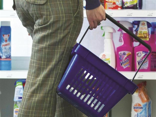 German consumers defying debt crisis