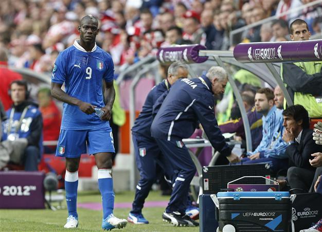 UEFA opens racism cases against Spain, Russia
