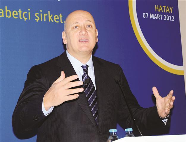 Board tiff may delay Turkcell’s meeting