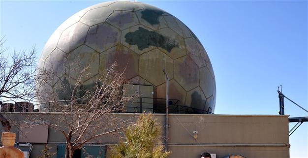 Giant NATO radar halts restoration attempts at Turkish castle