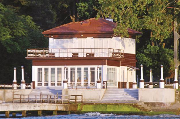 Restoration process to begin in Atatürks ‘Walking Mansion’