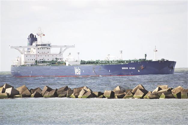 Aramco to merge oil carriers