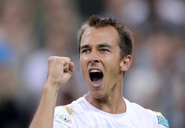Nadal stunned at Wimbledon by 100th-ranked Rosol