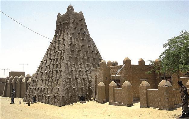 Militants destroy holy Timbuktu
