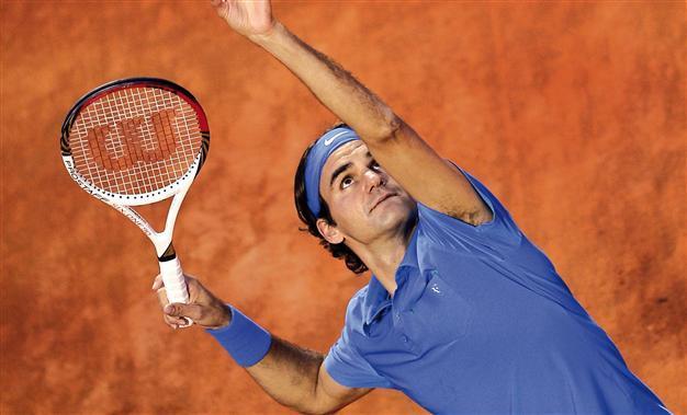 Giants clash at Wimbledon semifinal