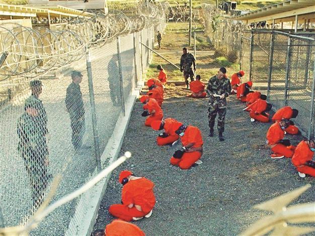 Obama backpedals over closing Guantanamo Base