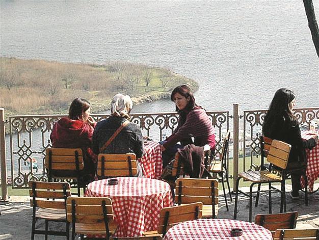 Istanbul mayor responds to French name debate