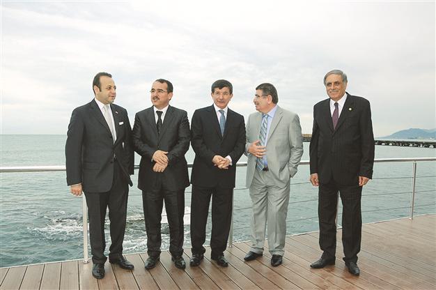 Politics dominate monitoring meeting in Turkey