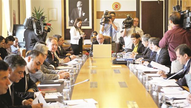 No breakthrough on use of mother tongue in Commission