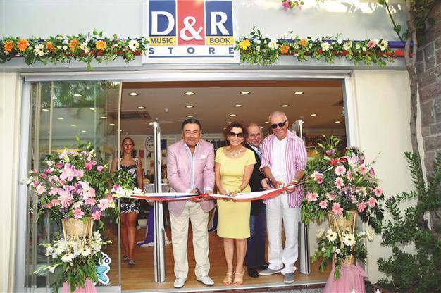 Bookseller D&R opens two stores in Bodrum